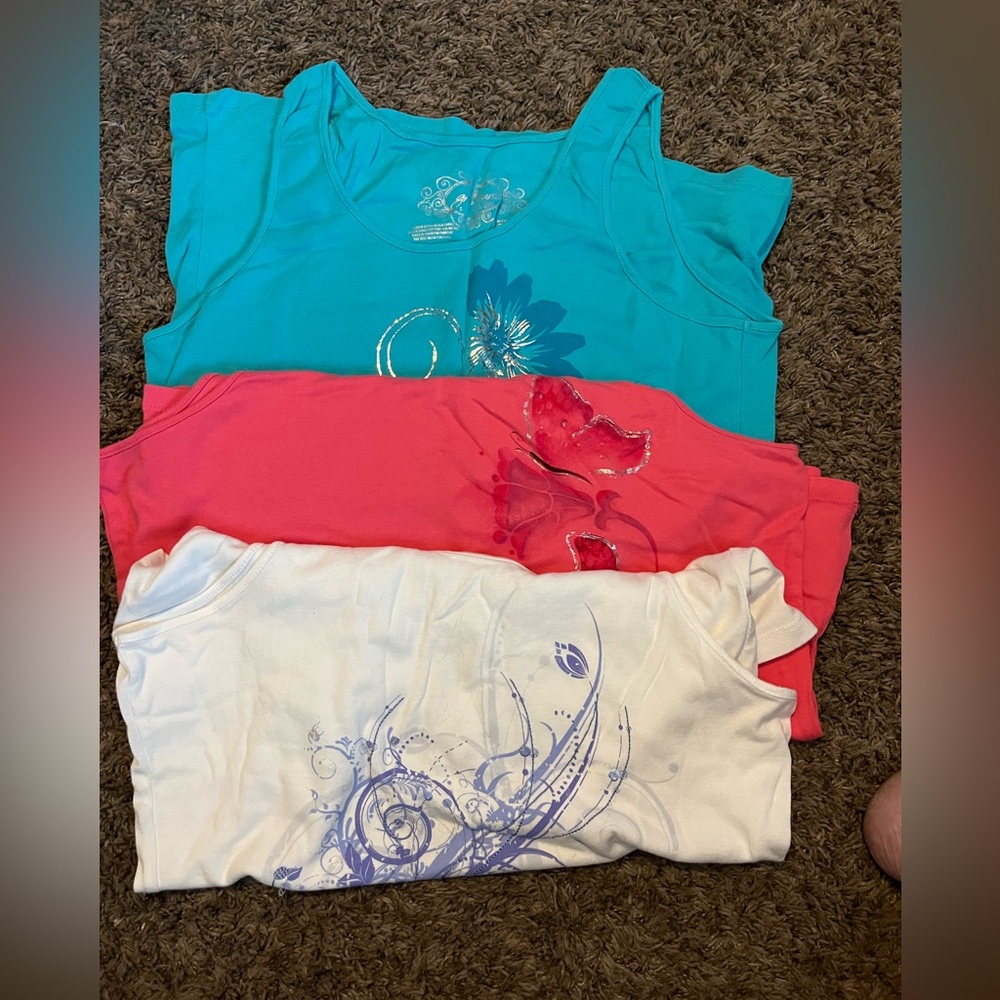 Set of 3 Womens knit tank tops